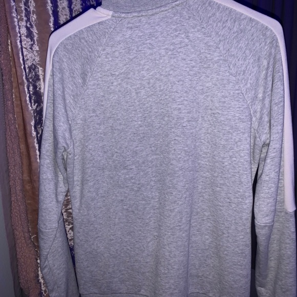 zip up - Picture 2 of 3